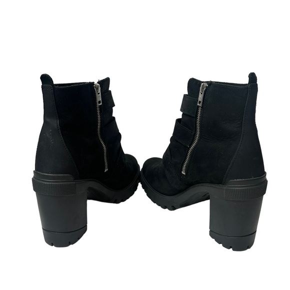 Timberland Black Heeled Boots with Buckles - Picture 4 of 9